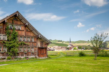 Fototapeta na wymiar Appenzell et campagne suisse