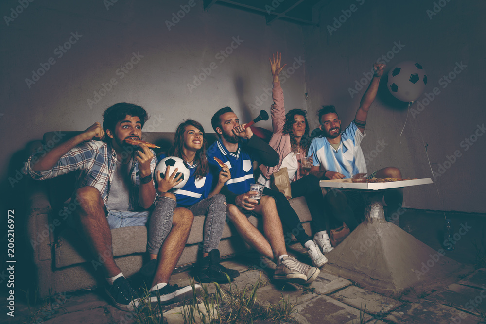 Poster Watching a football match