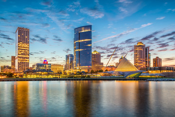 Milwaukee, Wisconsin, USA Skyline - obrazy, fototapety, plakaty