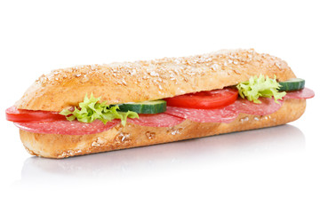 Baguette Brötchen Sandwich Vollkorn belegt mit Salami frisch freigestellt Freisteller