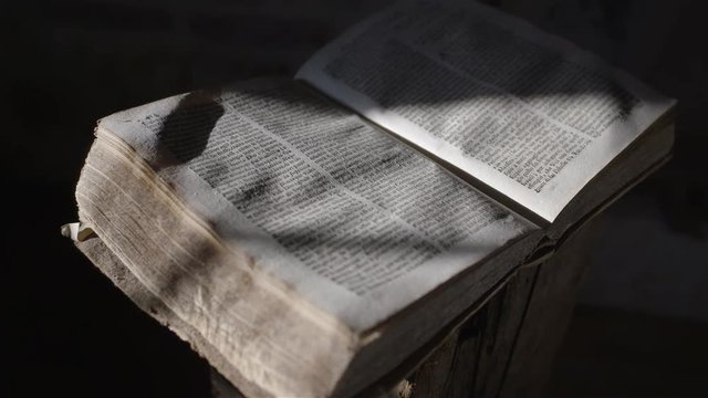 LIBRO ANTICO