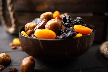 Keuken spatwand met foto A mix of dried fruit © George Dolgikh