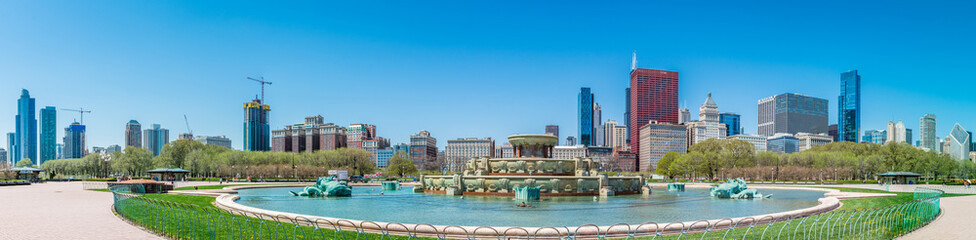 Buckingham fountain in Grant Park, Chicago, USA