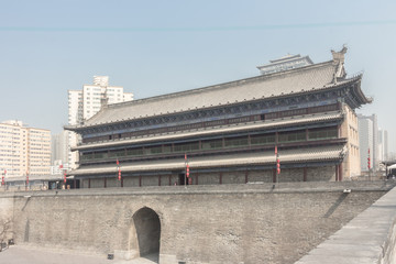 Obraz premium Xi'an ancient city wall and moat, China Shaanxi.