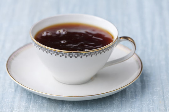 Tasse Kaffee in eine antiken Tasse