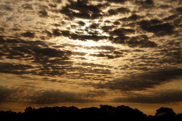 atardecer en el rio parana