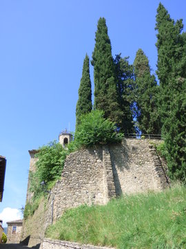 Mieras /Mieres, pueblo de la provincia de Gerona (Catalu&ntilde;a,Espa&ntilde;a) ubicado en la comarca de la Garrocha. Pertenece al Parque Natural de la Zona Volc&aacute;nica de la Garrocha