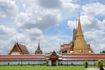 Naklejka premium ワットプラケオ