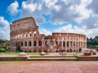 Fototapeta na wymiar Colosseum seen from the archaeological site square Francesca Romana