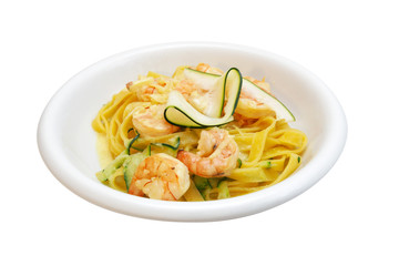 Tagliatelle mit Garnelen und Zucchini