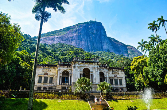 Parque Lage (or Parque Enrique Lage), in the city of Rio de Janeiro, Brazil