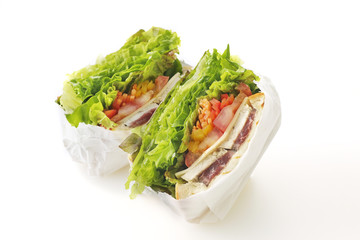 サンドイッチ　Sandwich with chicken and lettuce