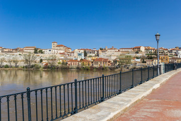 Fototapeta na wymiar Panorama of the river Duero and Zamora, Spain