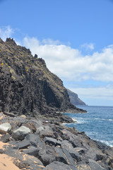 Fototapeta na wymiar acantilados en las costas de Tenerife, Canarias