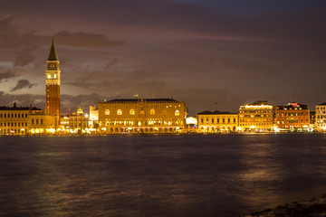 Fototapeta premium City view of Venice after sunset
