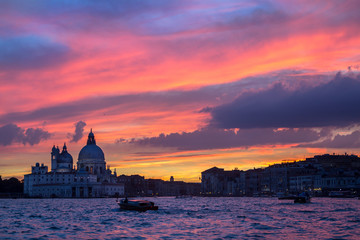 Fototapeta premium Basilica Santa Maria della salute at sunset, Venice