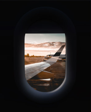 Sicht aus Flugzeugfenster vor dem Start