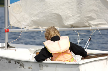 Belgique Wallonie Butgenbach Fagnes lac sports nautiques planche voile bateau voilier stage...