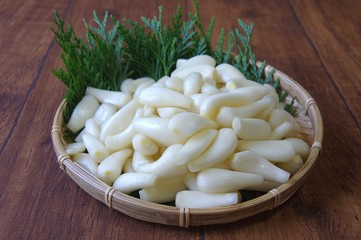 ラッキョウ　ラッキョウ漬けの準備