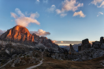 Naklejka premium Mountain Cinque Torri (The Five Pillars) in sunrise , Dolomites, Italy