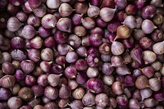 Heap of Spanish onions