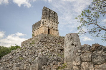 Fototapeta na wymiar Old Mayan observation point ruin