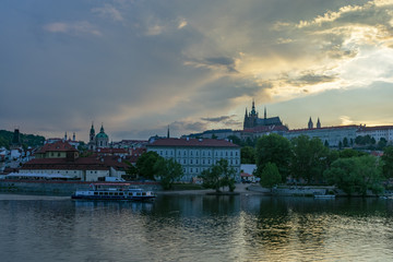 Fototapeta na wymiar views of the morning Karlogo have bridge Prague