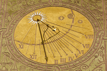 Fototapeta na wymiar Warsaw Old Town Sundial