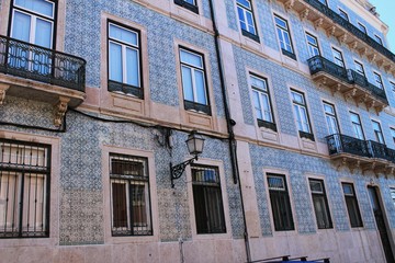 Naklejka premium Old colorful and tiled facades in Lisbon