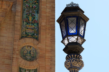 Fototapeta na wymiar Lampe am Plaza Espana in Sevilla, Spanien