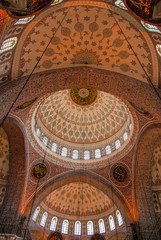 Fototapeta na wymiar Istanbul, Turkey, 25 April 2006: The Yeni Mosque is an Ottoman mosque in the Eminonu district of Istanbul.