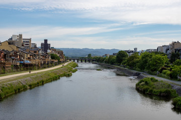 Fototapeta na wymiar 京都四条大橋からの景色