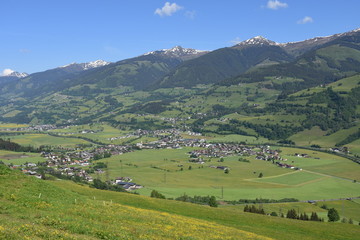 Naklejka premium Salzburg, Pinzgau, Oberpinzgau, Salzach, Salzachtal, Berg, Tal, Bergbauer, Almwirtschaft, Alpen, Zentralalpen, Niedernsill, Lengdorf, Steindorf, Piesendorf,