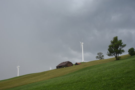 Windenergie, Windrad, Windr&auml;der, Strom, gr&uuml;n, gr&uuml;ne Energie, Windkraftwerk, Windkraft, Propeller, Wind, Laussa, Ober&ouml;sterreich, Wetter, Gewitter, Plattenberg