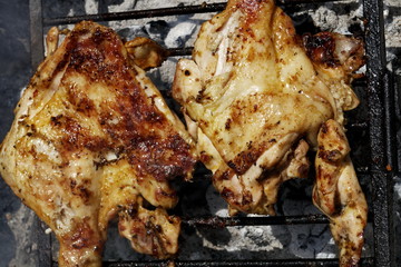 Poulet grillé à la braise