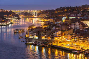 Fototapeta na wymiar Porto old city skyline from the ponte Dom Luiz bridge at night