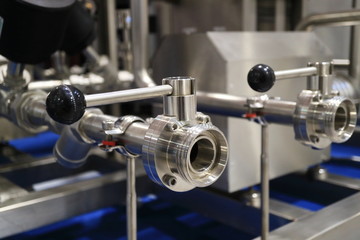 The valve on the container for storage of food liquids.