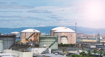 Fototapeta na wymiar Petroleum factory oil tank in Osaka Japan