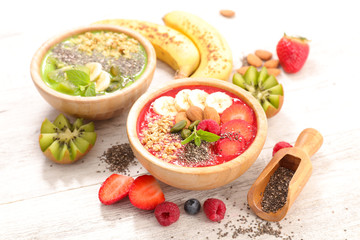 smoothie bowl with muesli and fruits