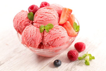berry fruit ice cream