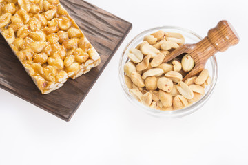 Energy bar with peanut seeds