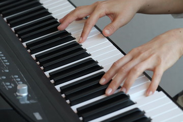 Obraz premium ピアノ演奏