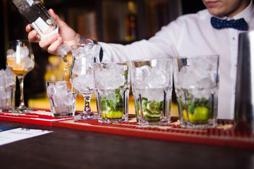 alcoholic drink is pours