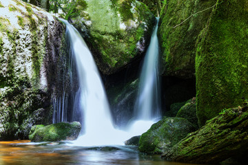 Fototapeta na wymiar Mystisches Waldviertel - Wasserfälle in der Yppser Klamm