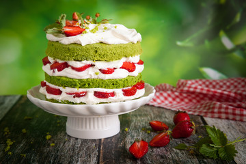 Green spinach cake with strawberry