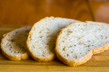 sliced whole wheat breads