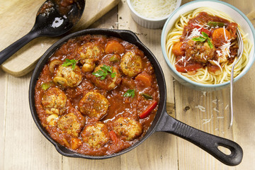 Meatballs in tomato sauce with spaghetti 