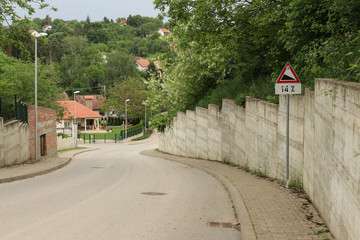 Warning sign 