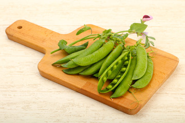 Ripe green peas