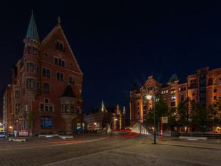 Fototapeta na wymiar Nachts in Hafencity - at night in the harbour district